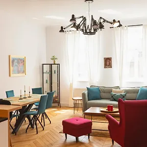 Apartment Tcf - Big With Free Garage